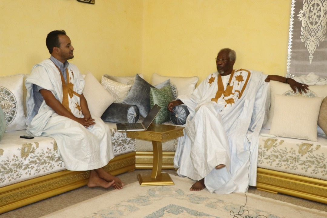 رئيس حزب التحالف الشعبي التقدمي مسعود ولد بلخير، ورئيس تحرير وكالة الأخبار أحمد محمد المصطفى