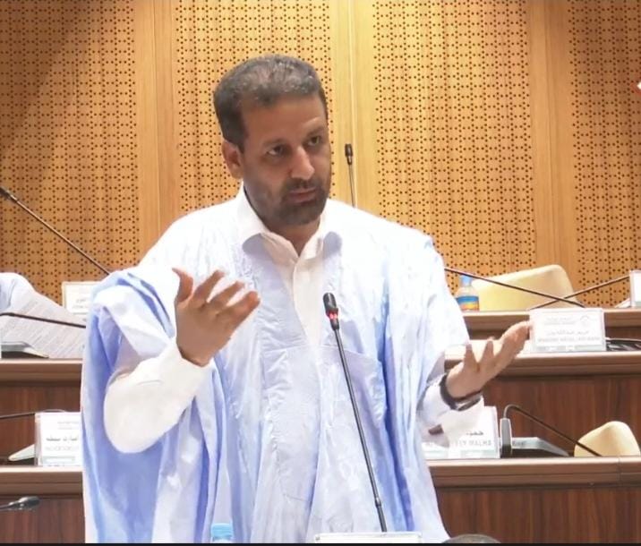 ولد ابهاه: أزمة الصفقات ليست في النصوص بل في التطبيق والعقوبات