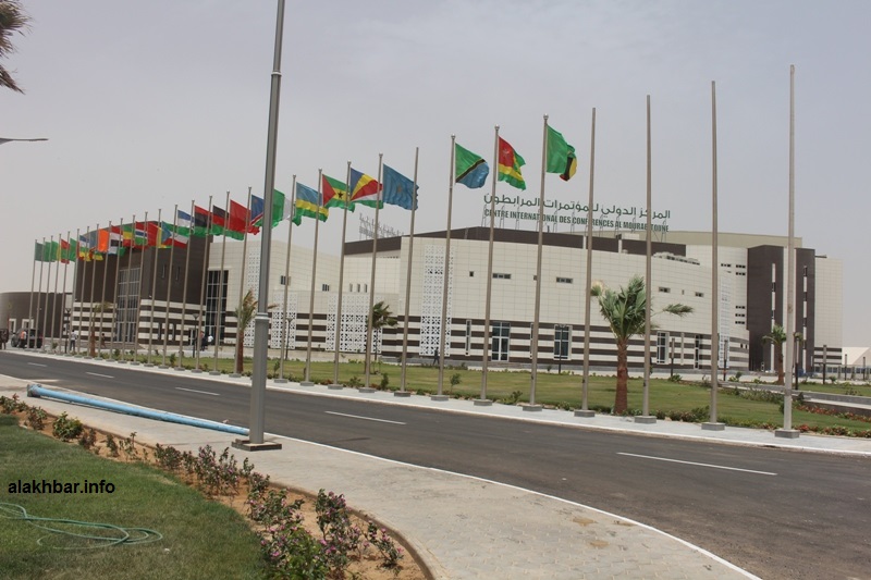 جانب من الحضور الطلابي لإطلاق حملة الانتساب 