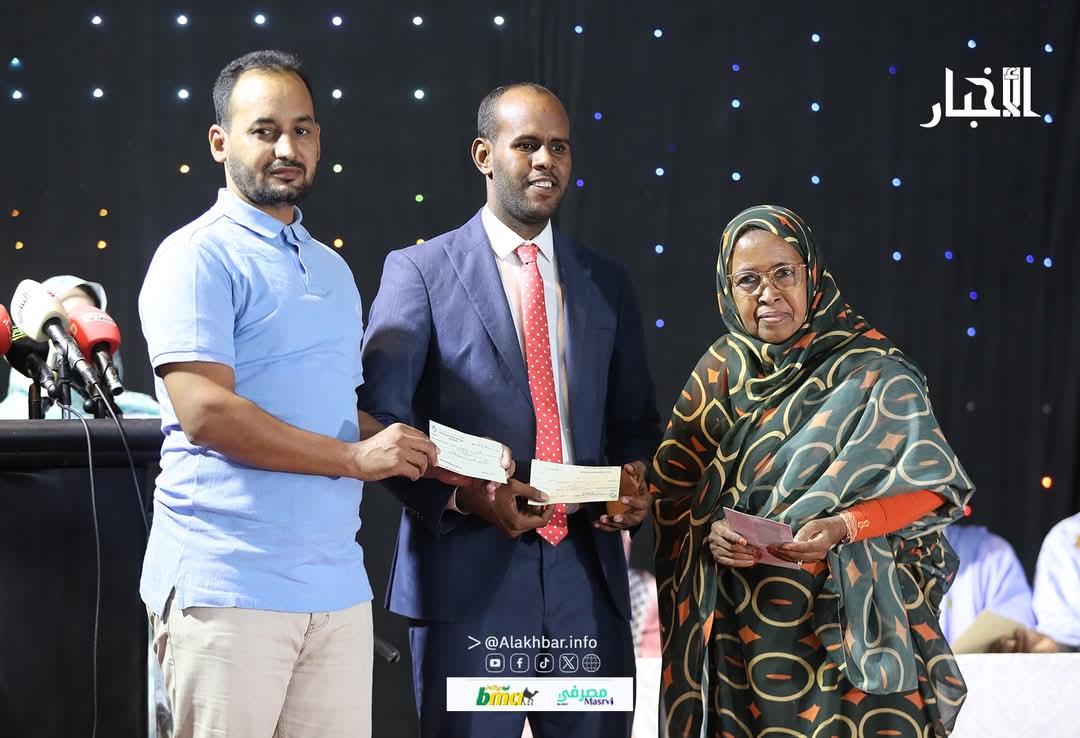 الفائزان في فئة الكتاب الصحفيين 