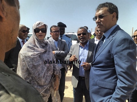 توقف الوفد الحكومي أمام الميناء المعدني لأسنيم/ الأخبار