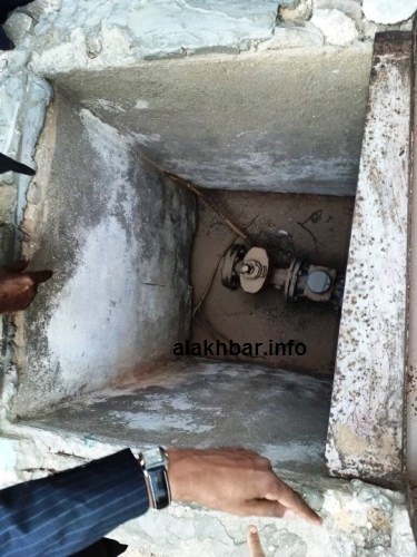 عاينت الوزيرة المحاطة بالمديرة المساعدة لشركة المياه والسلطات الإ