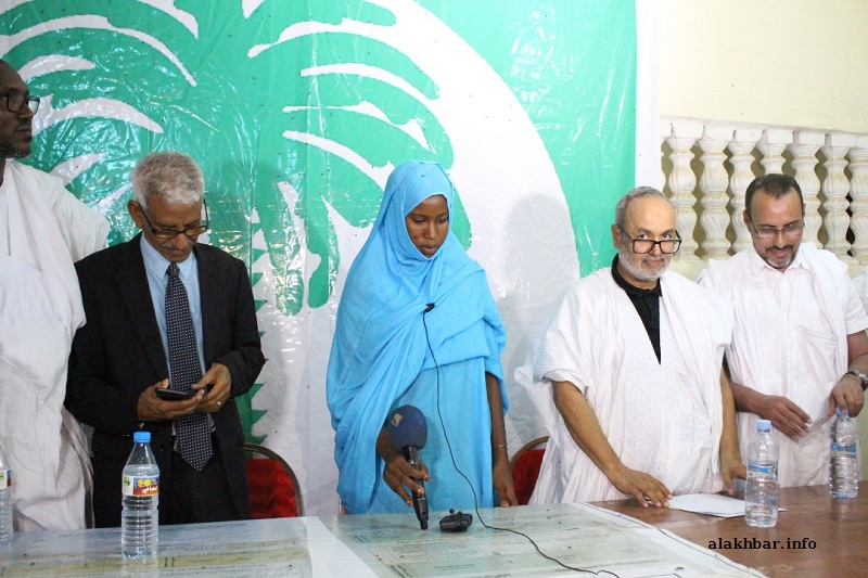 ممثلة المكتب رقم 25 خلال حديثها في المؤتمر الصحفي (الأخبار)