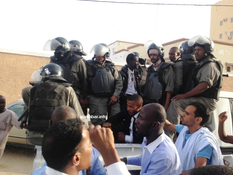 الشرطة رابطت في المكان واعتقلت عددا من نشطاء المعارضة (الأخبار)