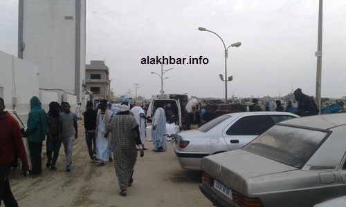 واجهة ميناء خليج الراحة حيث الحركية الكثيفة قبيل الانطلاقة صباح السبت/ الأخبار