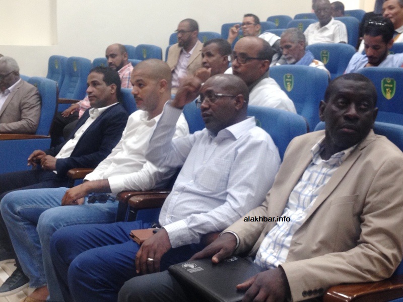 بعض ممثلي أندية الدوري الممتاز خلال الاجتماع (الأخبار)