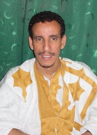 الحسين ولد محنض باحث واعلامي 