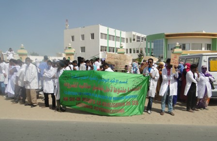 الطلاب رفضوا تهديد الوزير وطالبوه بالتفكير جديا في إصلاح القطاع (الأخبار)