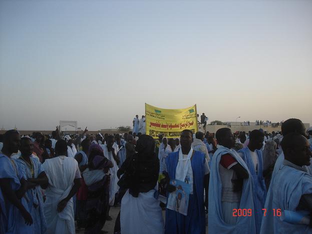 جانب من حضور مهرجان مسعود ولد بالخير في ملعب رياضي بالعاصمة (تصوير الأخبار)