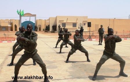 جانب من الاستعراضات الرياضية التي قام بها المتخرجون (الأخبار)