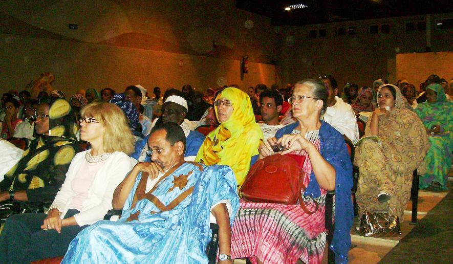 جانب من الحضور ويظهر في الصورة تنوع الحضور المهتم بمشاكل الفئة(الأخبار)