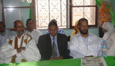 نائب رئيس الحزب محمد غلام ولد الحاج الشيخ و عضو المكتب السياسي الصوفي ولد الشيباني والسفير السابق المختار ولد محمد موسي (الأخبار)