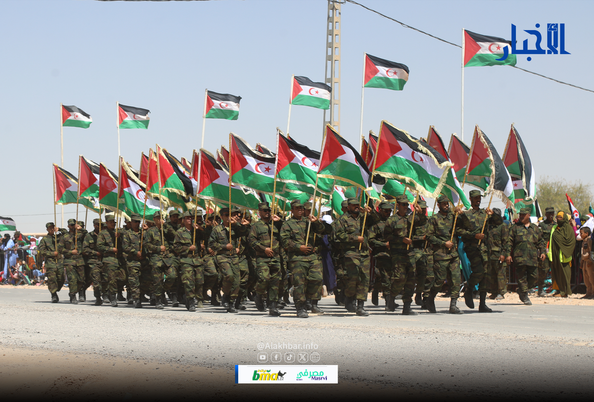 موريتانيا – عرض عسكري في الخمسينيات للدولة الصحراوية.. أناشيد وصلوات ودموع