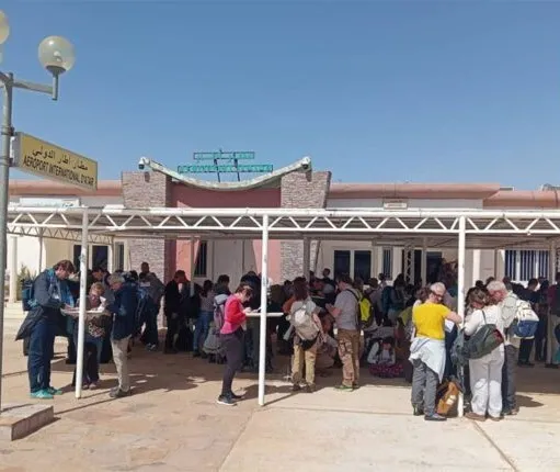 وصول عاشر رحلات الموسم السياحي إلى مطار أطار