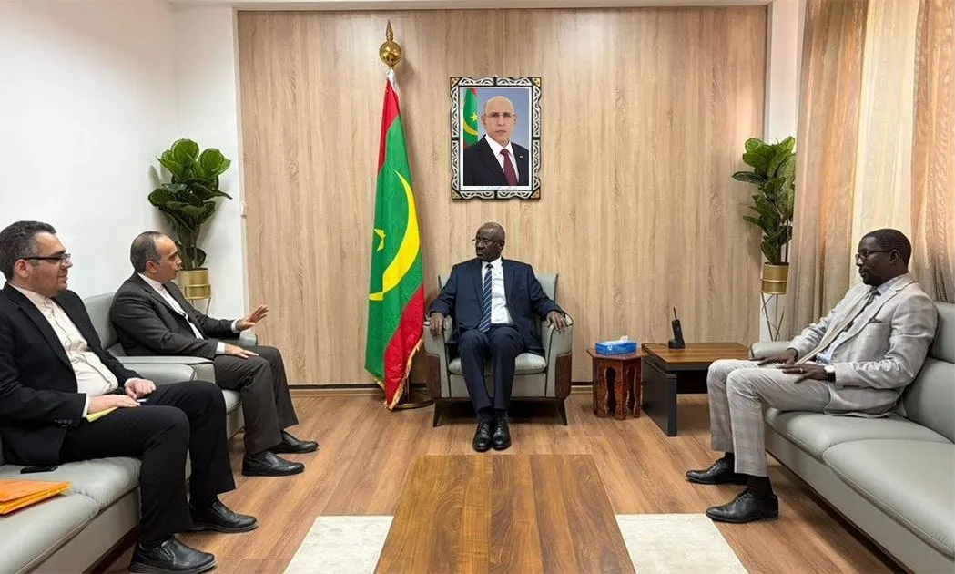 وزير الخارجية الموريتاني يتسلم رسالة من نظيره الإيراني