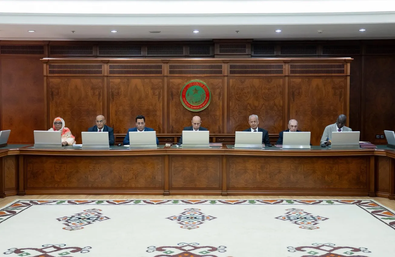 الحكومة تمنح قطعا أرضية لشركة استصلاح شاطئ نواكشوط