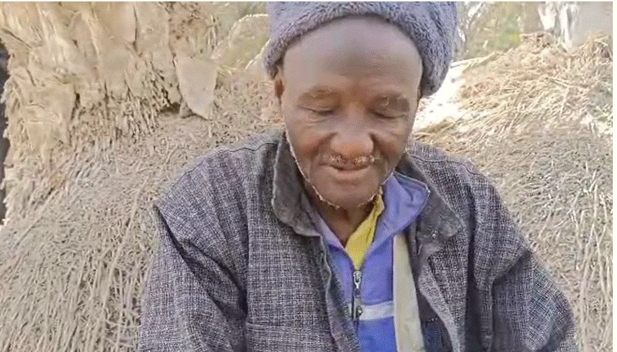 بين شتلات النعناع .. حكاية ستيني زرع الأمل وحصد الحج وتعليم الأبناء