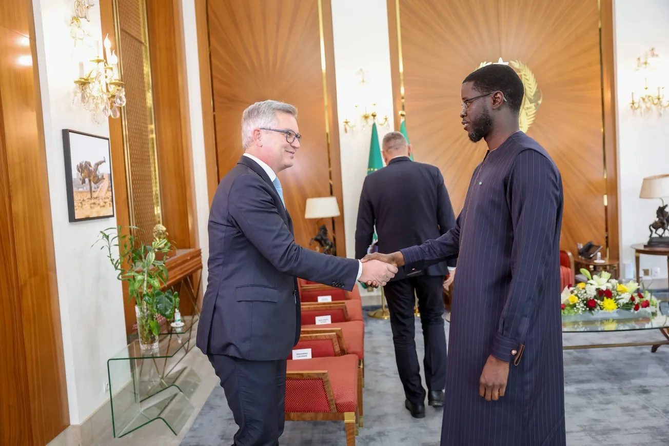 السنغال: 6 ملايين يورو دعم أوروبي لتوسيع مشروع القطار السريع