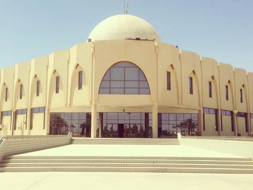 "مواد الدستور المحصنة" تثير خلافا في أولى جلسة الحوار