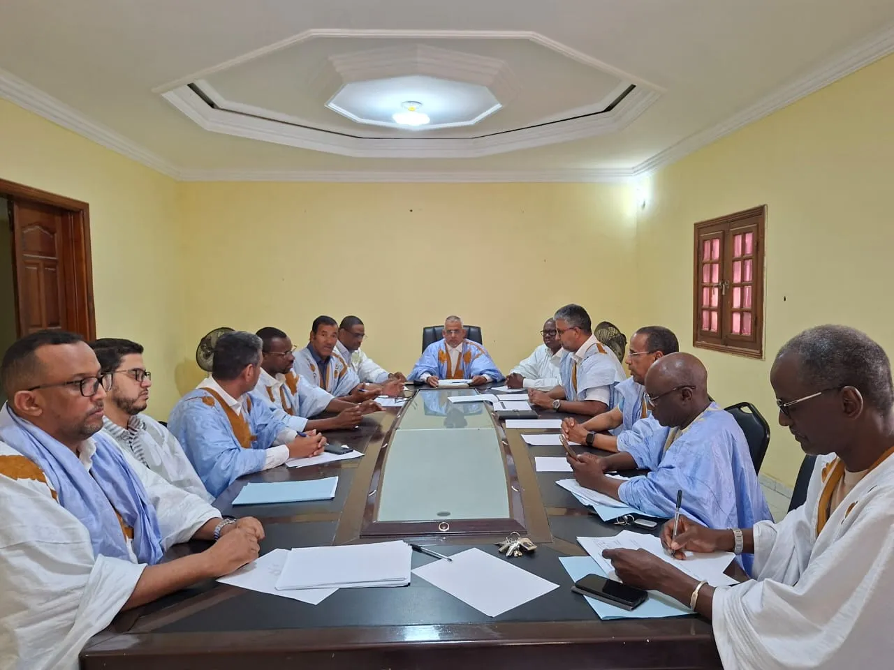 مؤسسة المعارضة وقطب الائتلاف المعارض يبحثان مسار الحوار