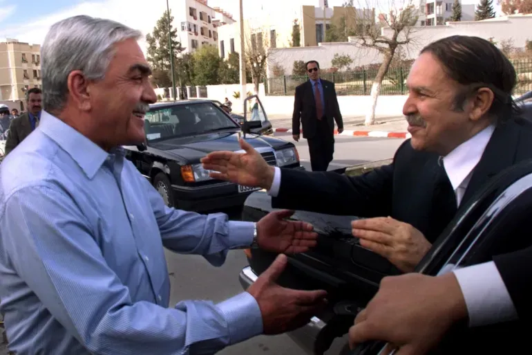 وفاة الرئيس الجزائري الأسبق زروال عن عمر ناهز 85 سنة