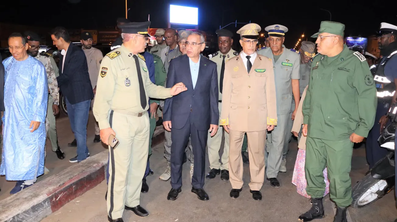 وزير الداخلية يحث على عدم التراخي في تنفيذ الخطة الأمنية