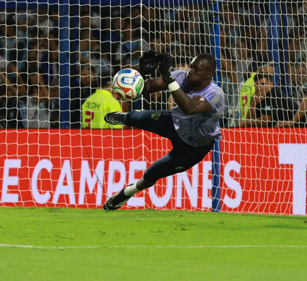 انطلاق مباراة تاريخية للمرابطون أمام بطل كأس العالم في بوينس آيرس