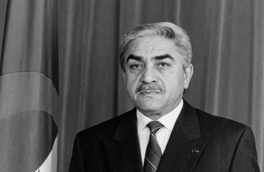 سفارة الجزائر بنواكشوط تفتح سجل التعازي في وفاة زروال