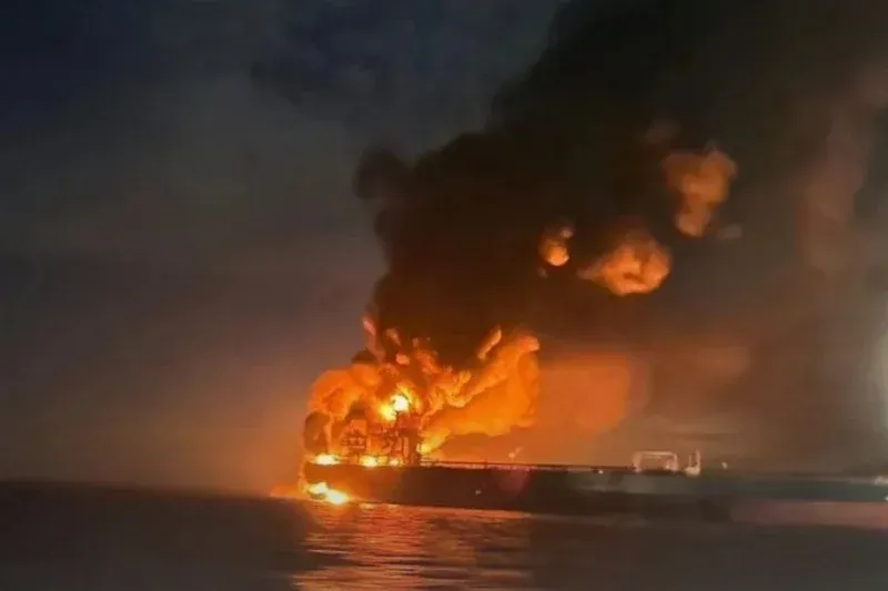 ليبيا: غرق سفينة غاز روسية وموسكو تتهم كييف بالهجوم عليها