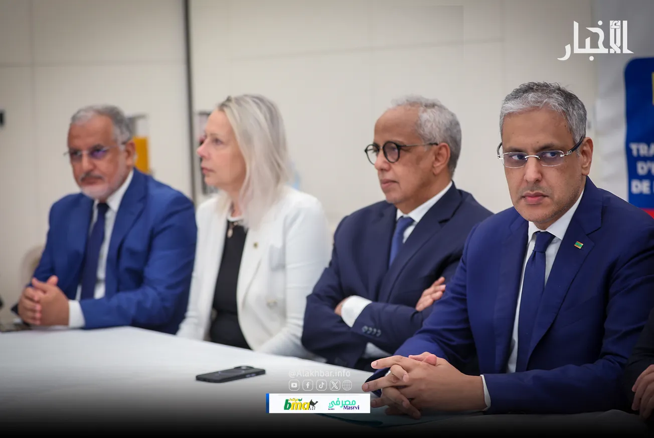 توقيع عقود تنفيذ أشغال بناء خط الربط الكهربائي بين موريتانيا ومالي