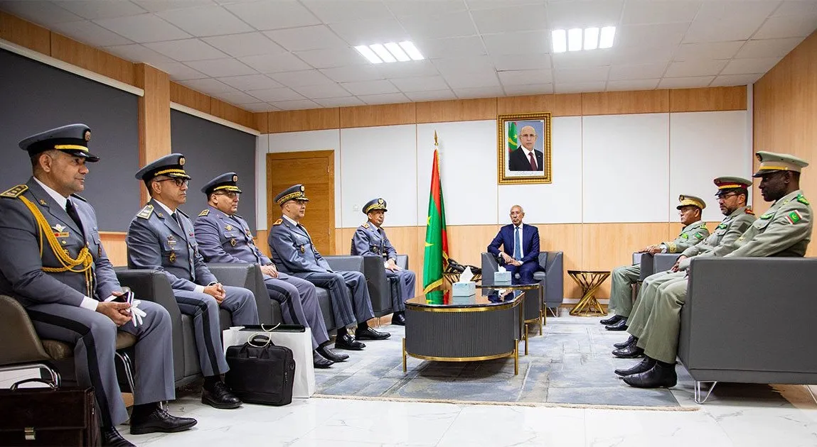 وزير الدفاع يستقبل وفدا من القوات المسلحة المغربية يزور موريتانيا