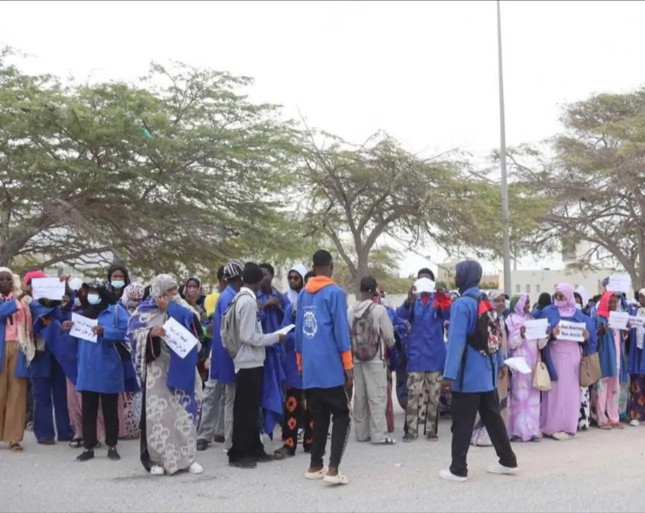 تلاميذ مدرسة التكوين الفني بنواذيبو يحتجون طلبا للمنح والنقل