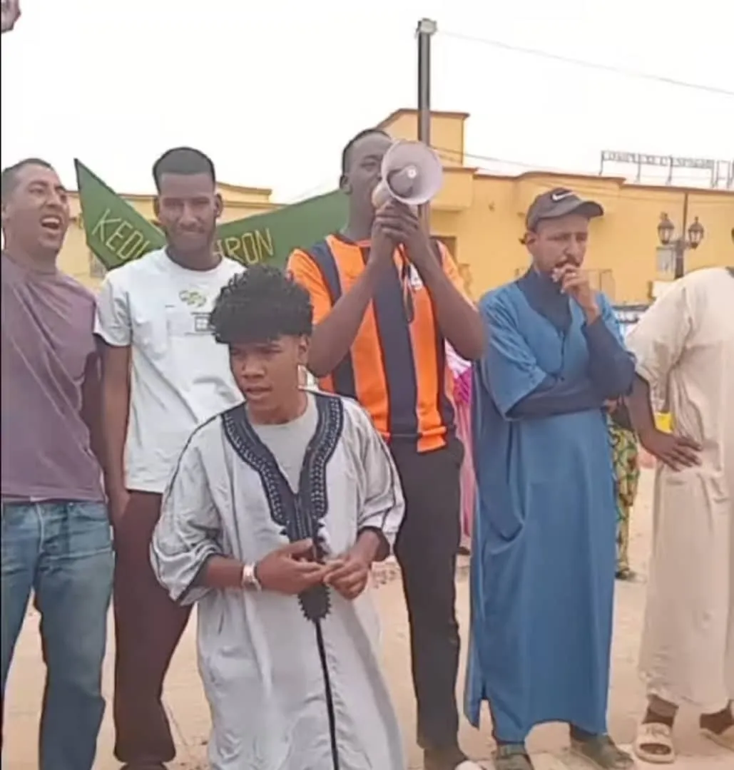 وقفة احتجاجية بالزويرات للمطالبة بخفض الأسعار