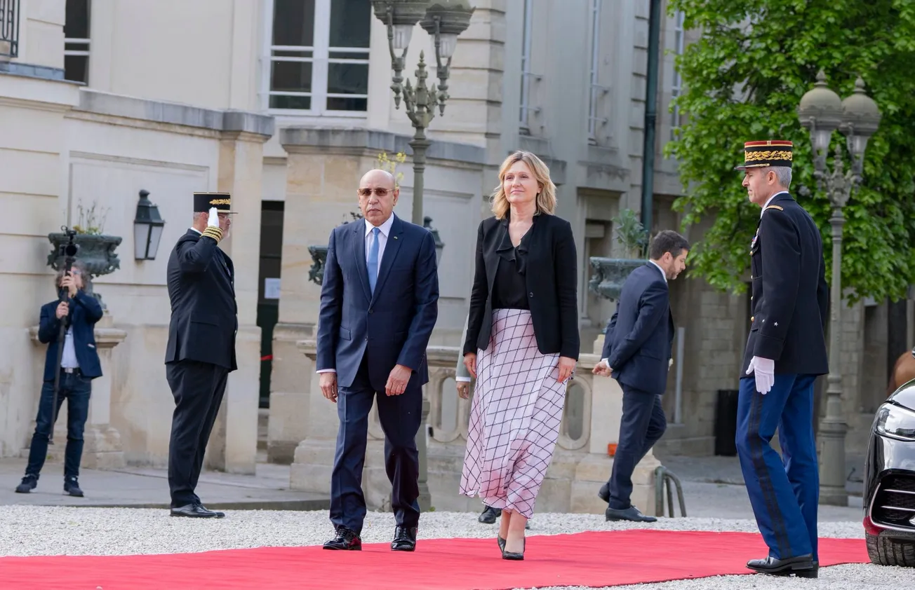 غزواني يزور بلدية باريس ويلتقي منتخبين فرنسيين