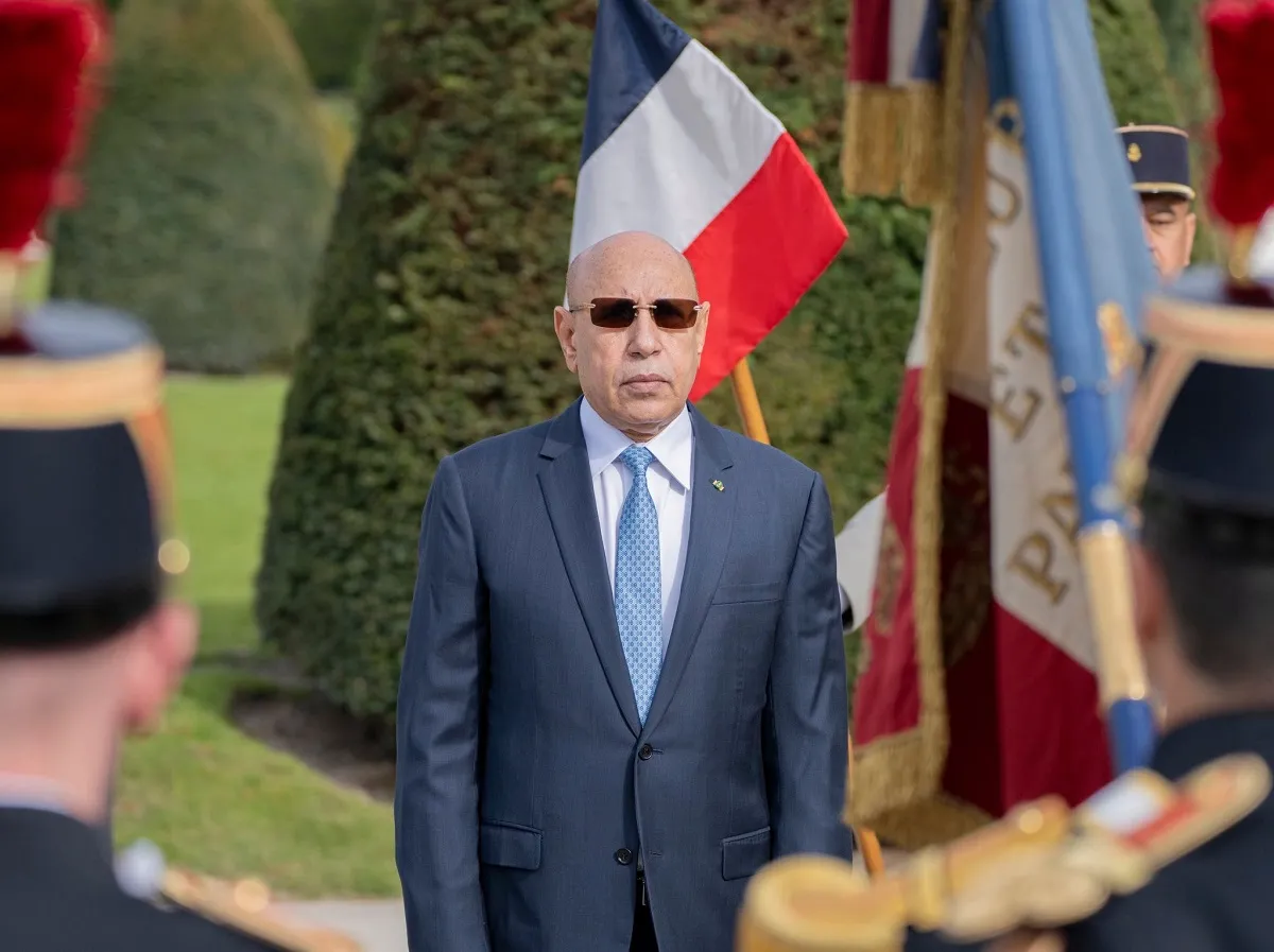 غزواني لماكرون: اخترنا الثبات في شراكاتنا ولقاؤنا فرصة لتعميق حوارنا