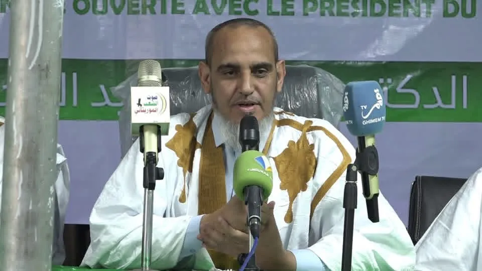 زعيم المعارضة: نرفض زيادة أسعار المحروقات وندعو الحكومة للتراجع عنها