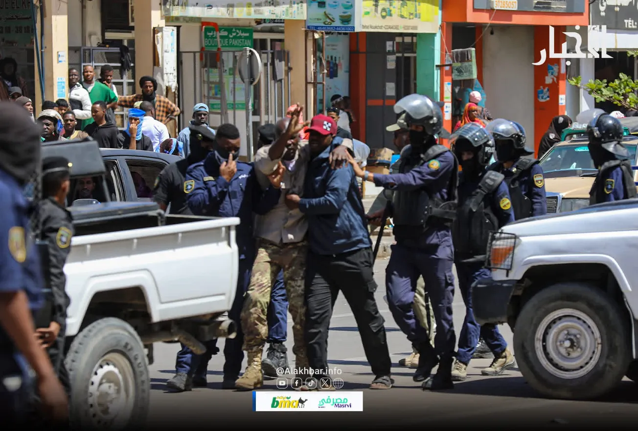 الشرطة تفرق بالقوة مسيرة احتجاجية لحركة "إيرا"