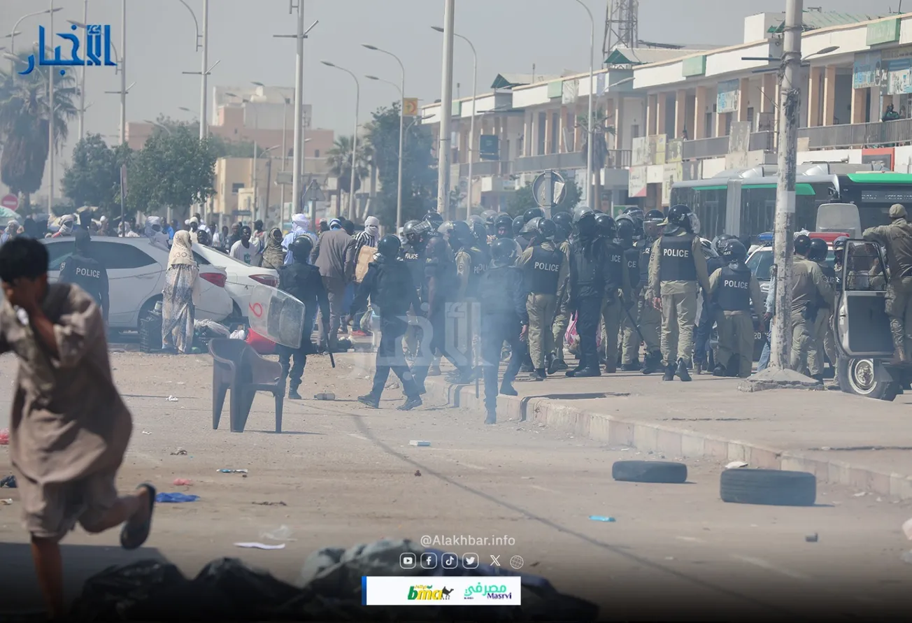 الشرطة تفرق بالقوة وقفة احتجاجية لحركة (إيرا)