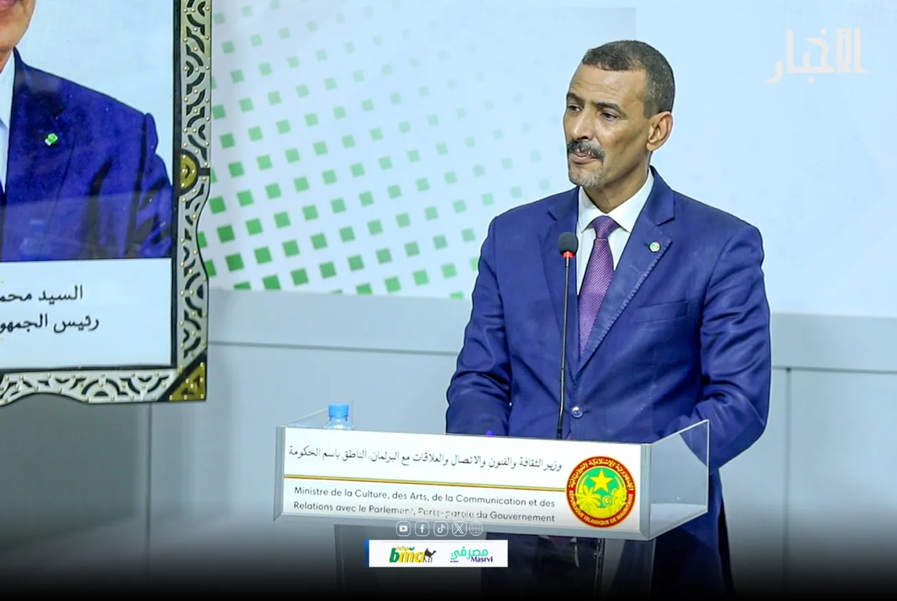الناطق باسم الحكومة يتجاهل سؤالا حول مبررات زيادة أسعار المحروقات