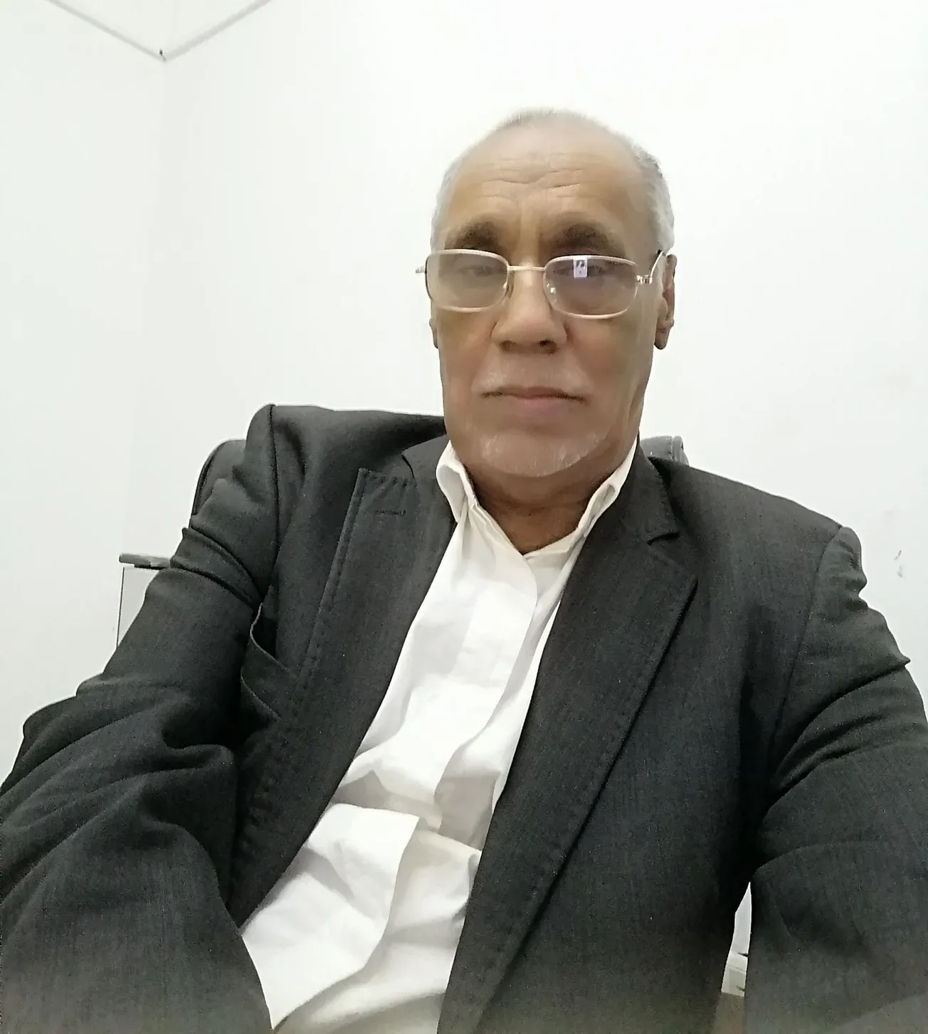الصحافة بين تحديات المهنة والوسائط الجديدة