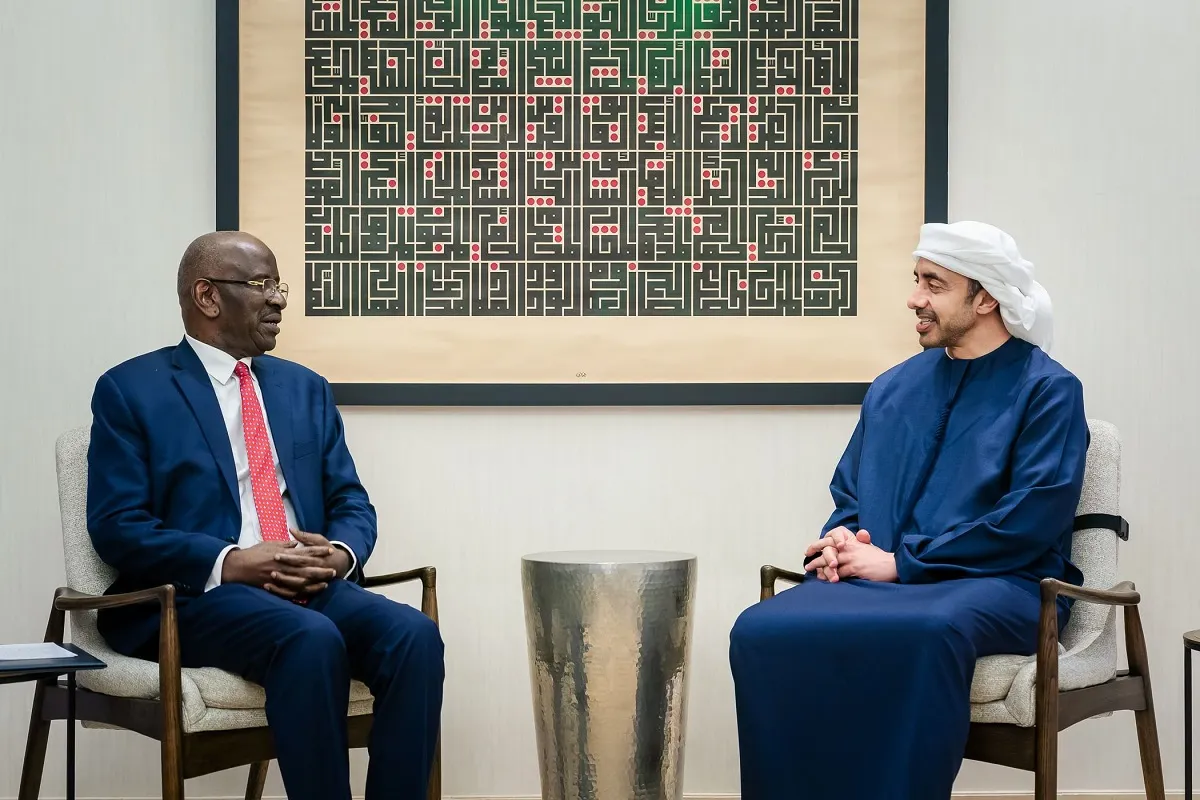 ولد مرزوك يدين من أبوظبي هجمات إيران على الإمارات