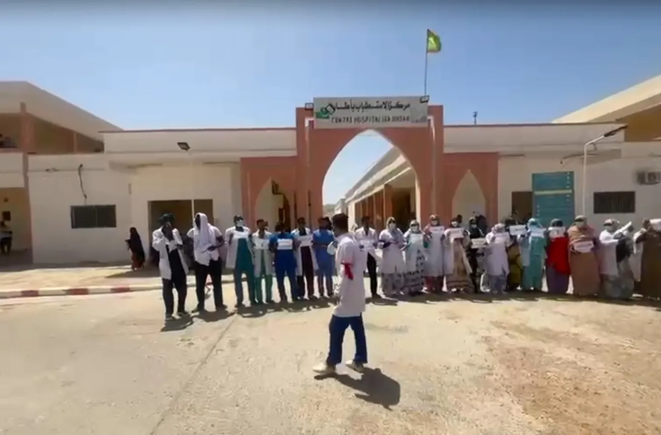الشرطة تدخل مستشفى أطار لليوم الثاني لمنع وقفة للأطباء