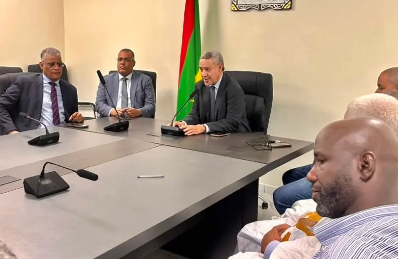 تشاور بمقر سلطة تنظيم النقل حول تحدياته وسبل تطويره