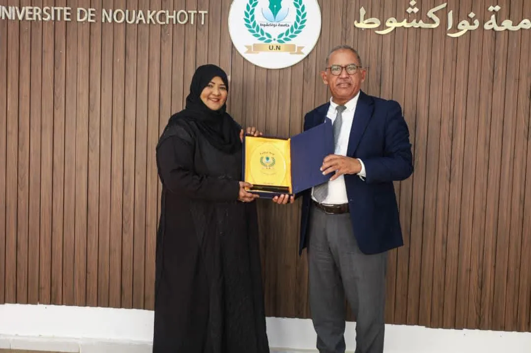 جامعة نواكشوط ومنظمة التعاون الإسلامي تبحثان التعاون الأكاديمي