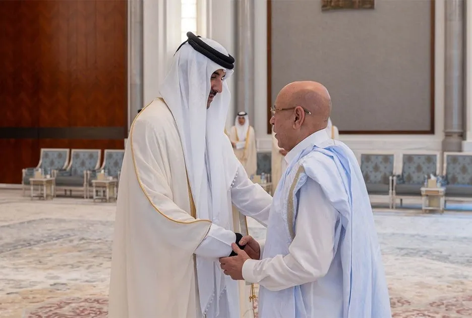 غزواني يقدم التعازي لأمير قطر في وفاة حمد بن خليفة آل ثاني