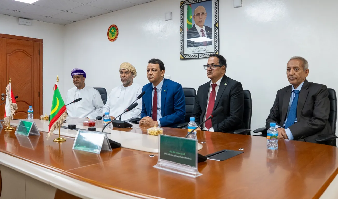 موريتانيا وسلطنة عمان تناقشان تعاونهما في التحول الرقمي والأمن السيبراني