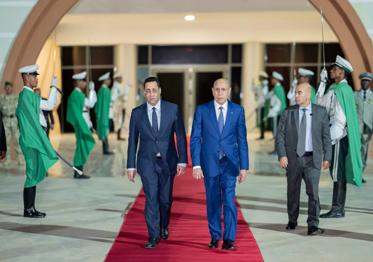 غزواني يغادر إلى قطر للتعزية في أميرها السابق