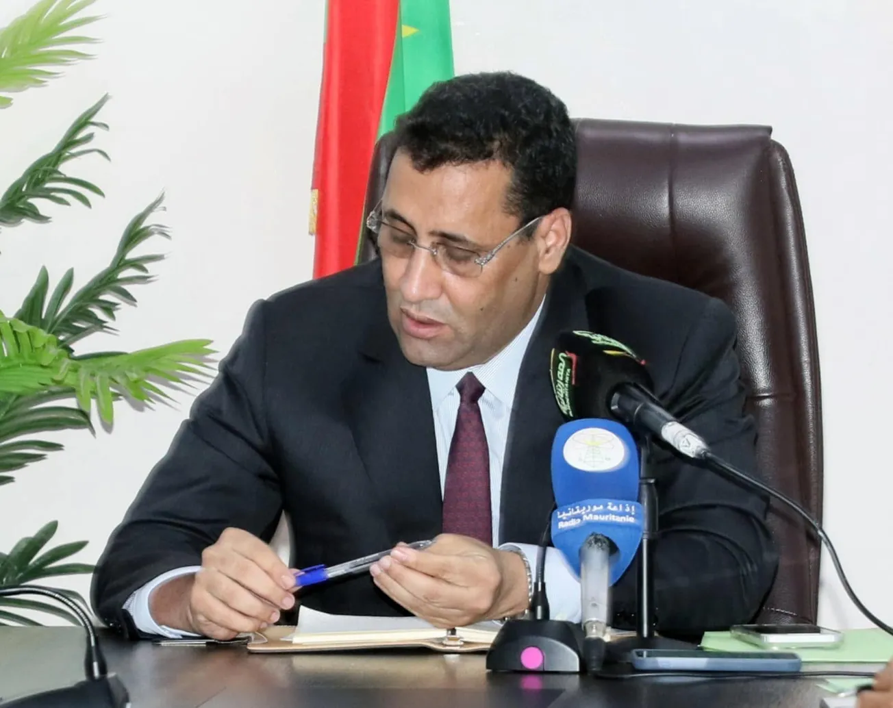 الوزير الأول يكشف أعضاء لجنة التحقيق في قضية الكهرباء