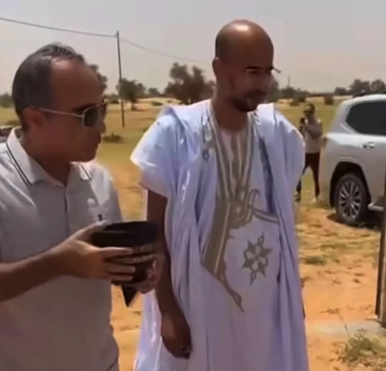 توقيف ثلاثة أشخاص في قرية "بوسديره" بعد دعوتهم لسفير إيران