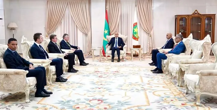 غزواني يستقبل وفد من شركة "كوسموس" الأمريكية